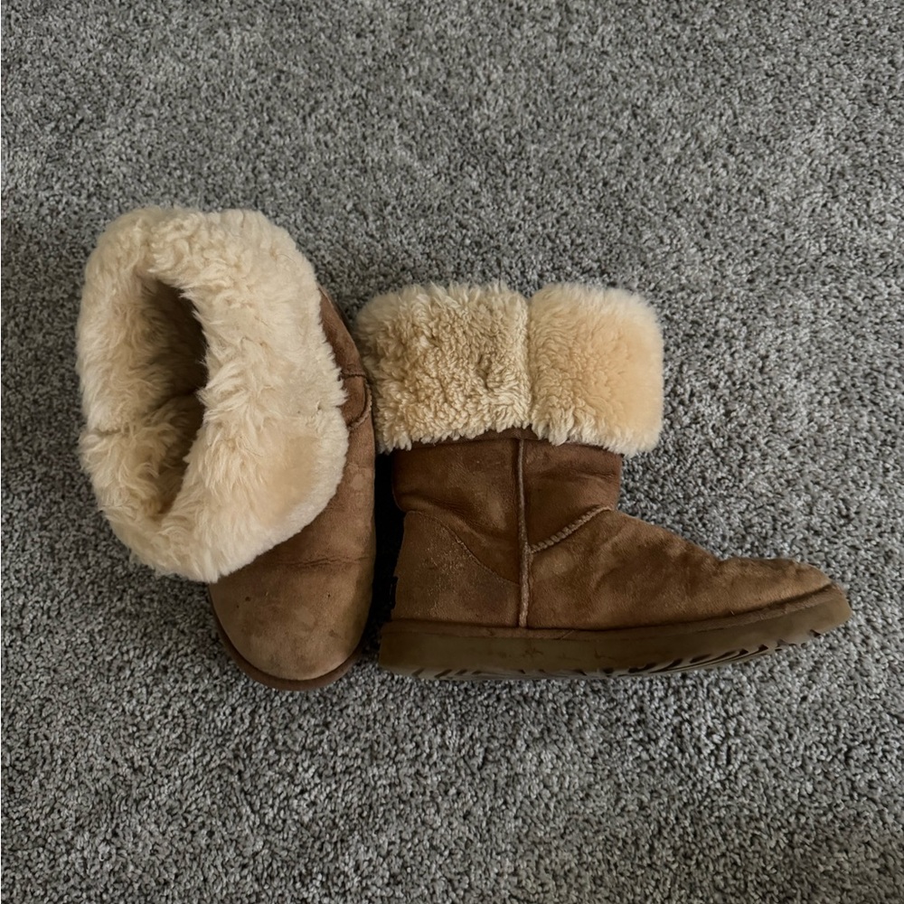 UGG Tan and Cream Winter Boots with Shearling Lining